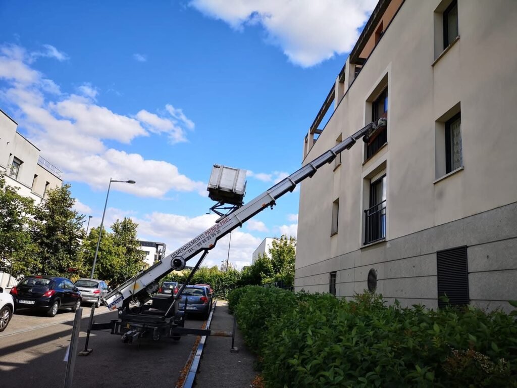 Service de débarras avec demengement pinel